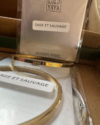 Photo originale du jonc doré Sage et sauvage, inscription visible.
