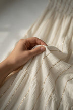 Jupe longue femme écrue en viscose Made in India avec taille élastique et détails cuivrés