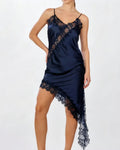 Nuisette Luna marine en satin et dentelle, vue de face