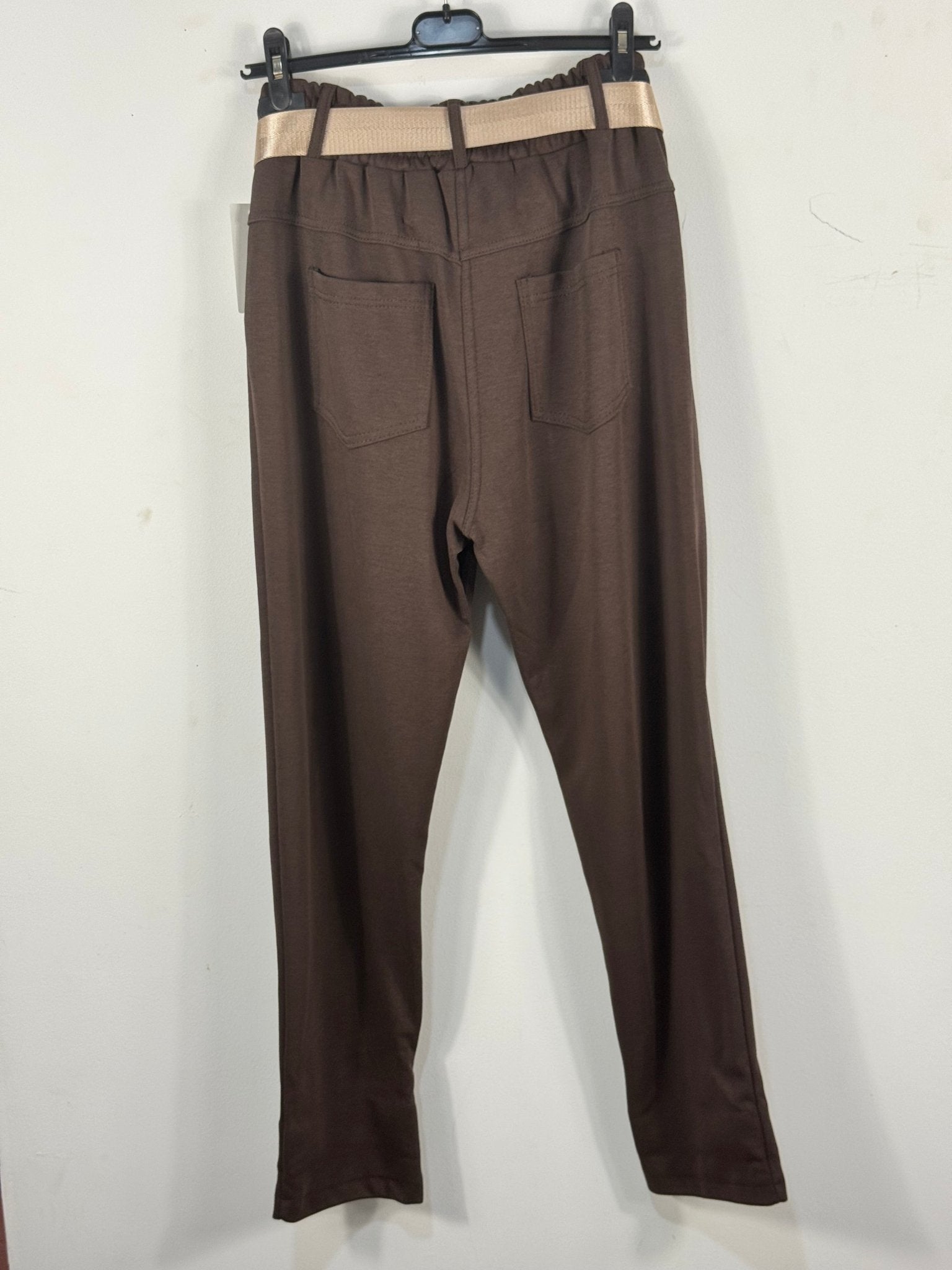 Pantajog Chic coupe décontractée avec quatre poches, vue réelle 4