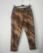 Pantalon Claudia caramel, vue portée de dos