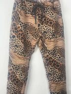 Pantalon Claudia camel en suédine animalière