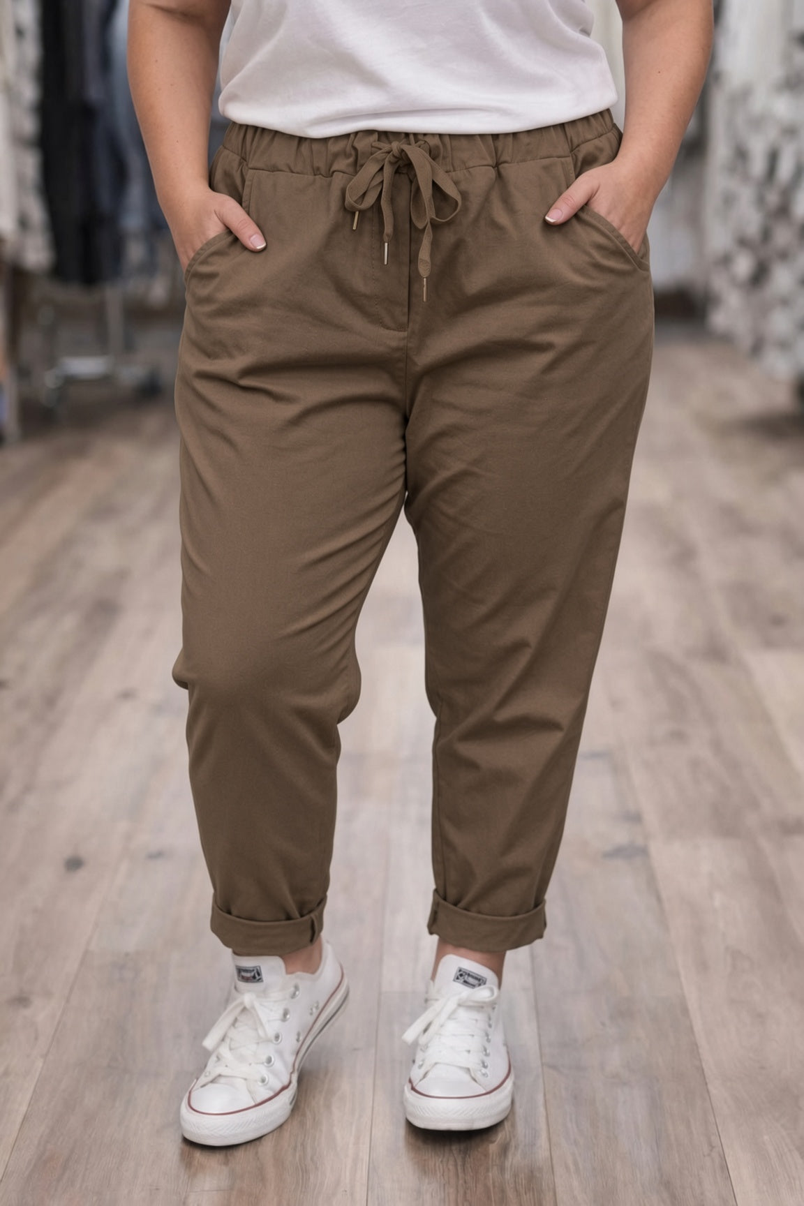 Pantalon élastique grande taille couleur café fabriqué en Italie
