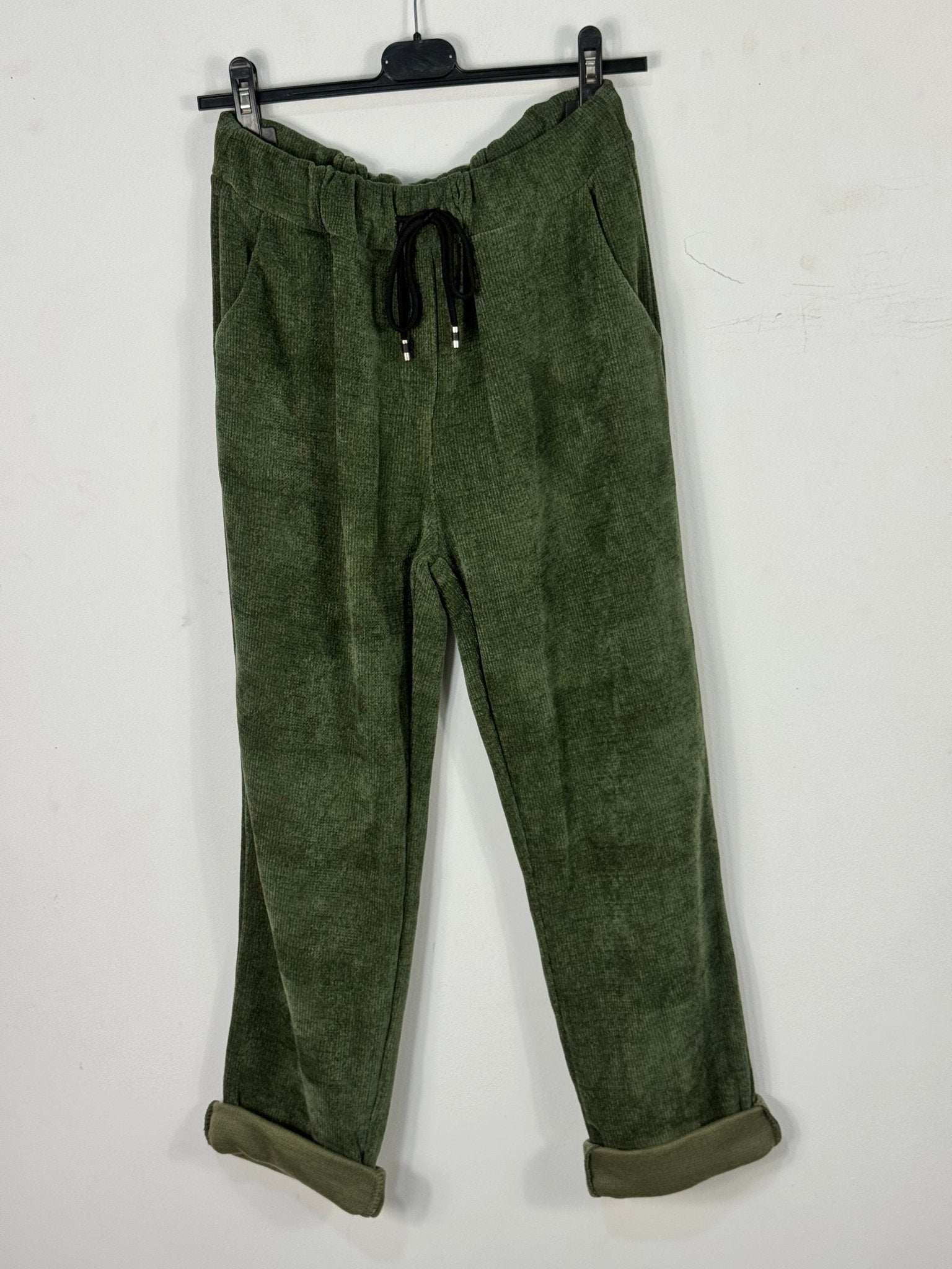 Pantalon Nello kaki de face – Mam’s Ailes
