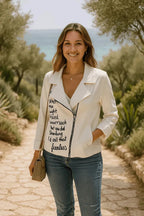 Perfecto Ludivine daim blanc look rock moderne, coutures grossières visibles
