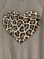 Pull Cuore noir en coton avec motif cœur léopard brillant