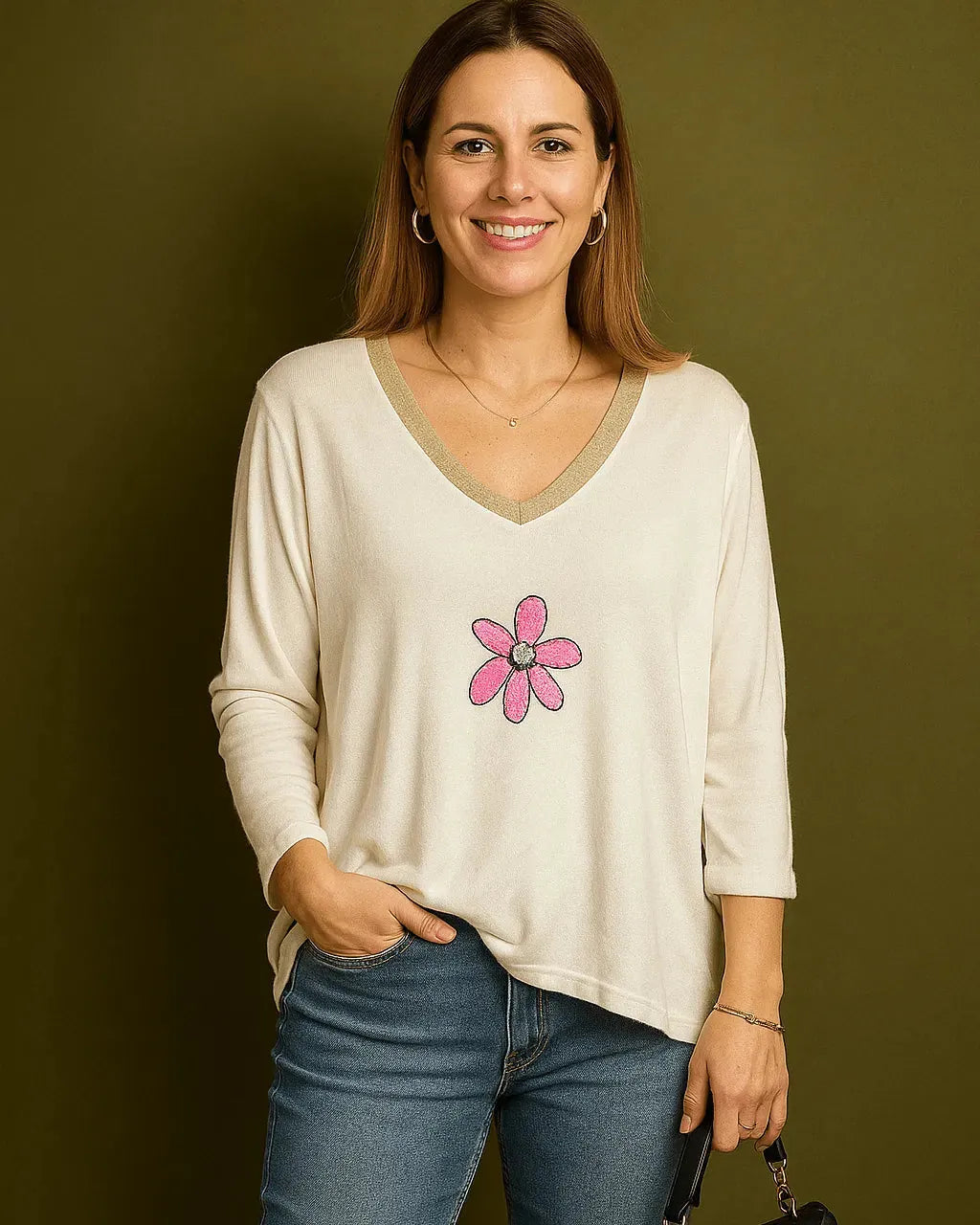 Pull Léger Col V Pailleté – Douceur et Féminité - Mam’s Ailes