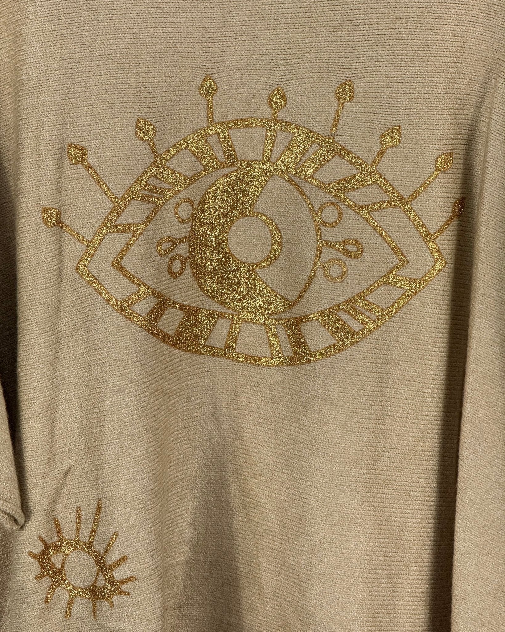 Pull Occhio œil pailleté disponible en noir et beige, vue réelle 5