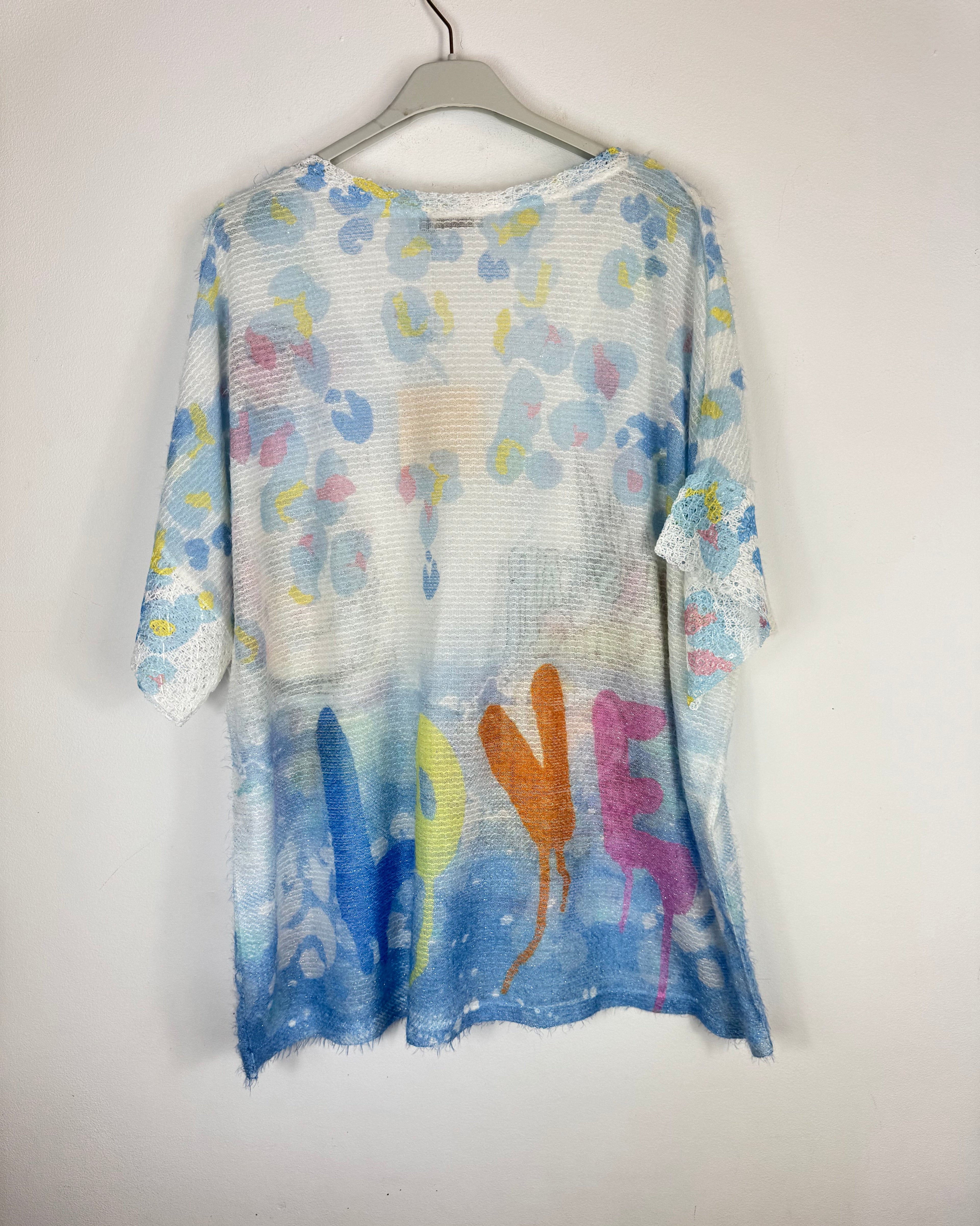 Pull femme manches courtes en maille légère pailletée avec inscription LOVE au dos, vue arrière