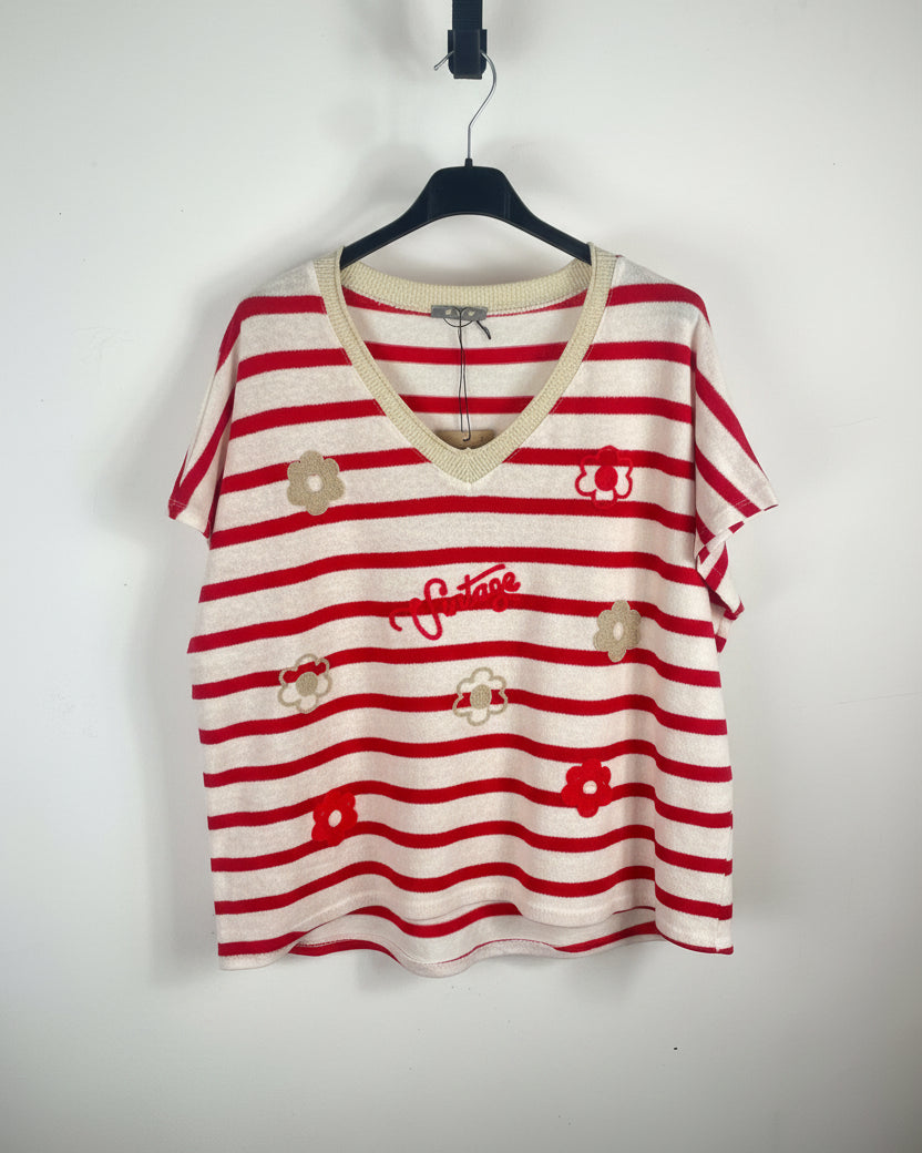 Pull Vintia rouge femme à rayures avec fleurs brodées, fils dorés et col pailleté, vue de face