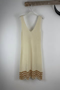 Robe bohème écru femme en crochet léger avec détails camel style été chic