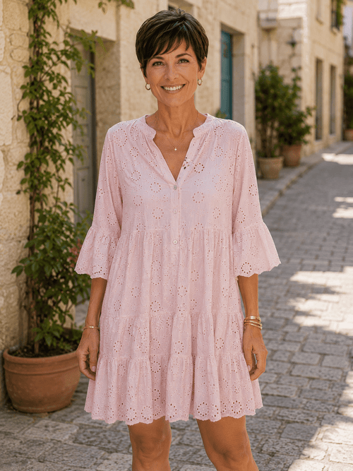 Robe rose poudré femme en broderie anglaise avec manches évasées