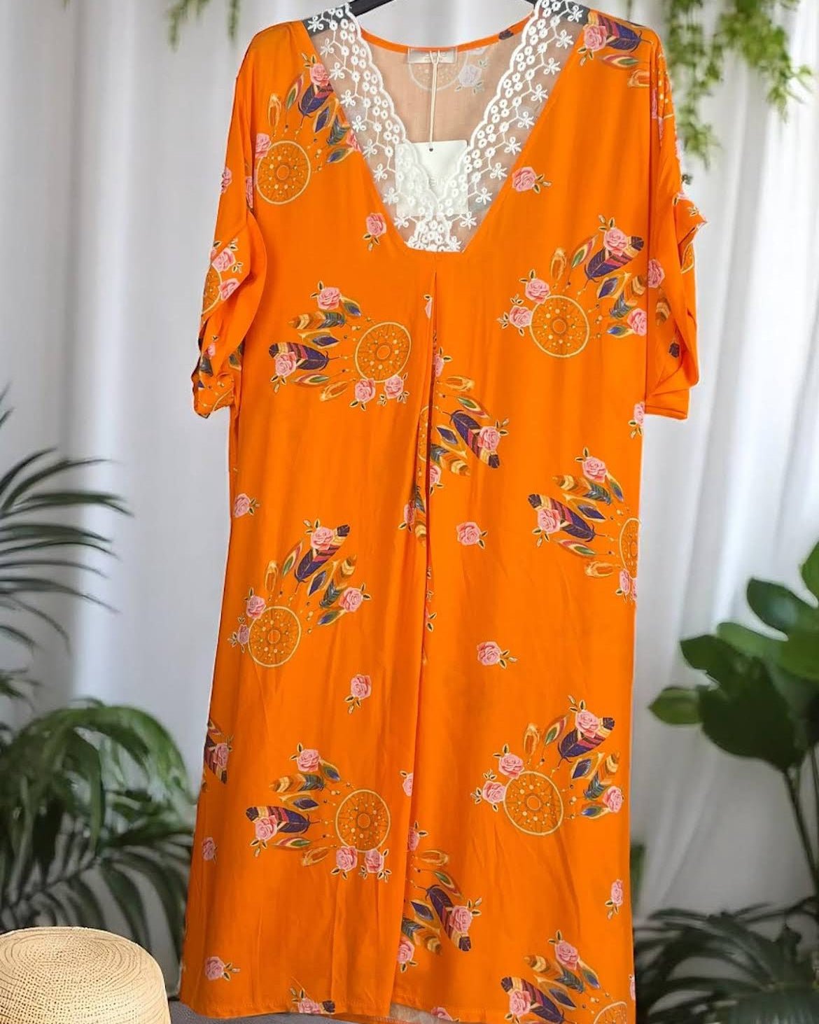 Robe Attrape-rêves orange à fleurs et col en dentelle