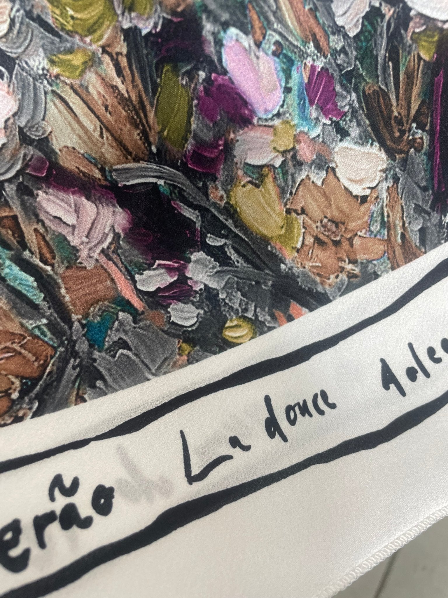 Robe longue Salomé — Satin fleuri - Mam’s AilesNoir