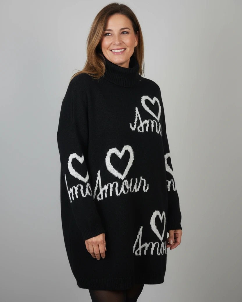 Robe-pull Amour à col roulé, vue portée