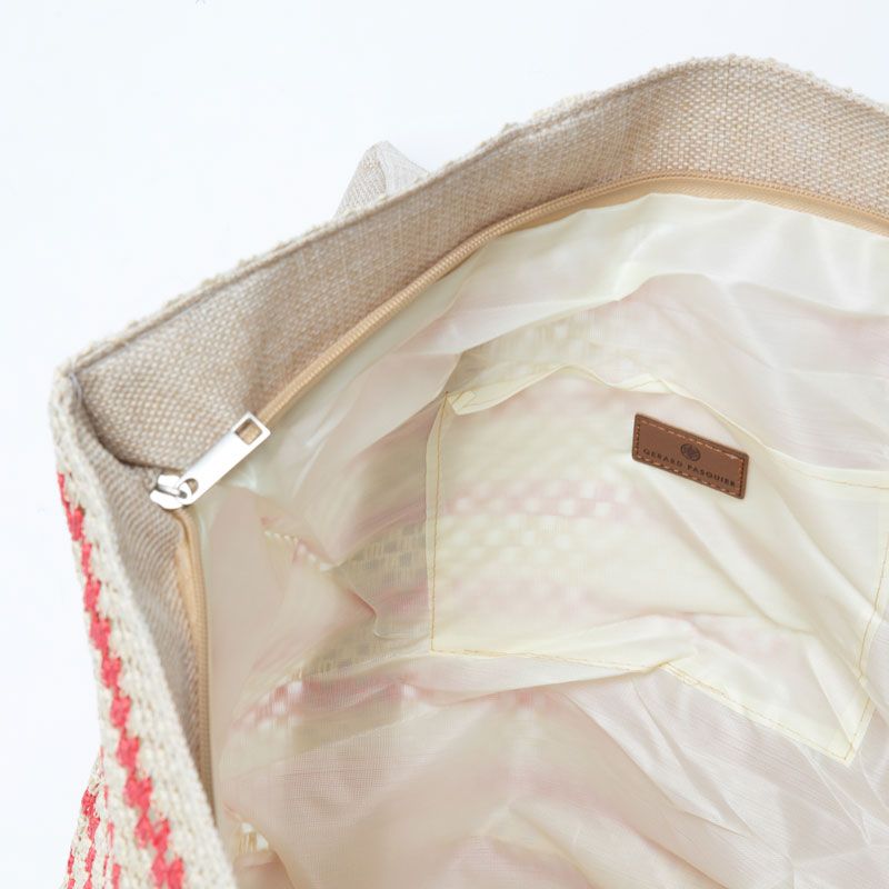 Intérieur doublé et fermeture zippée du sac Rock & Love