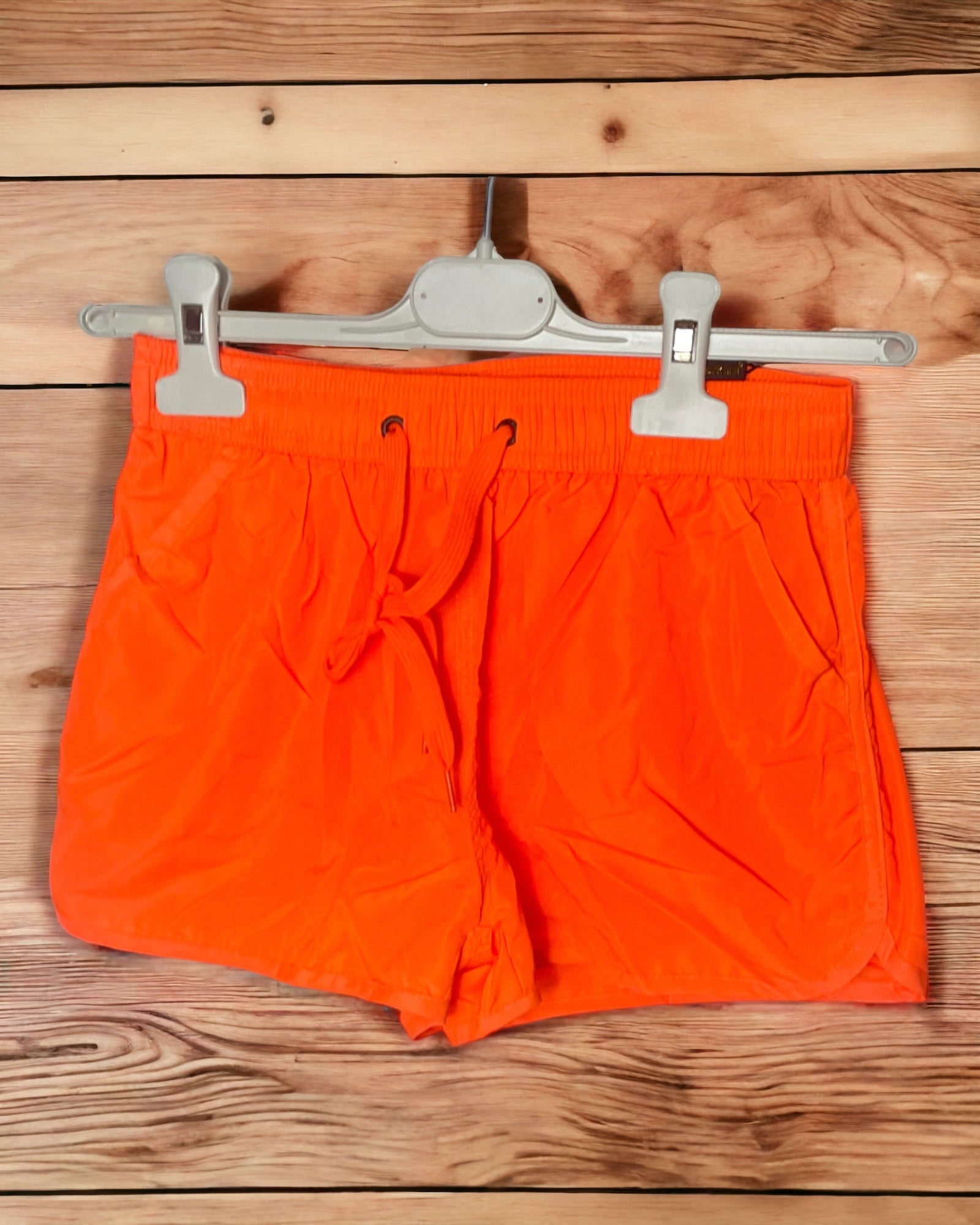 Short de plage fluo – Léger, imperméable & tendance - Mam’s Ailes