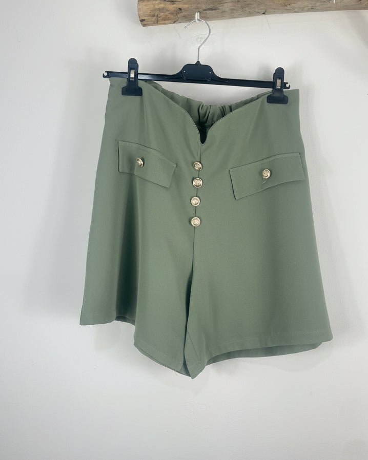 Short Lora kaki, vue de face sur cintre
