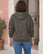 Dos uni délavé du sweat Laboubou porté, capuche et coupe ample
