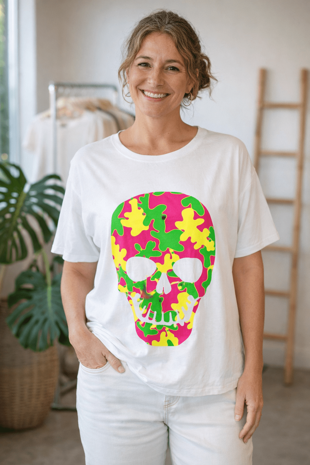 T-shirt Blanc Tête de Mort Fluo – Style Rock - Mam’s Ailes