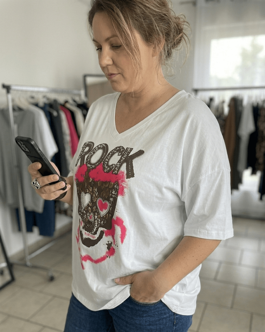 T-shirt blanc rock grande taille vue de dos longueur 75 cm coupe ample confortable femme ronde