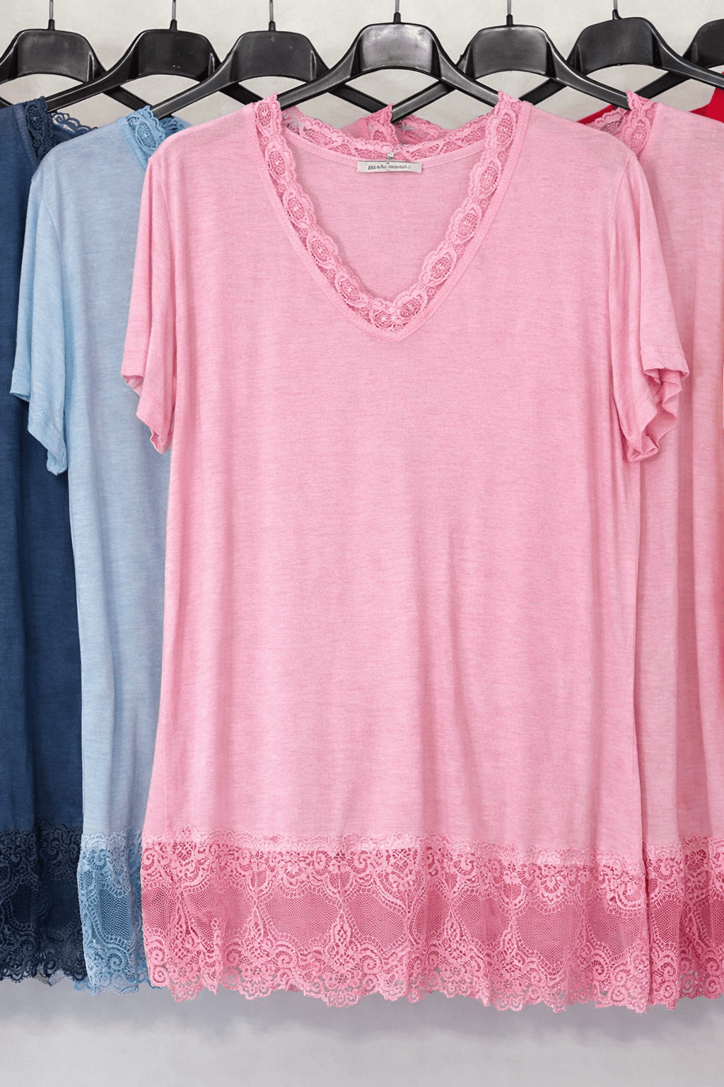 Tee shirt manches courtes dentelles en bas du top couleur rose bonbon