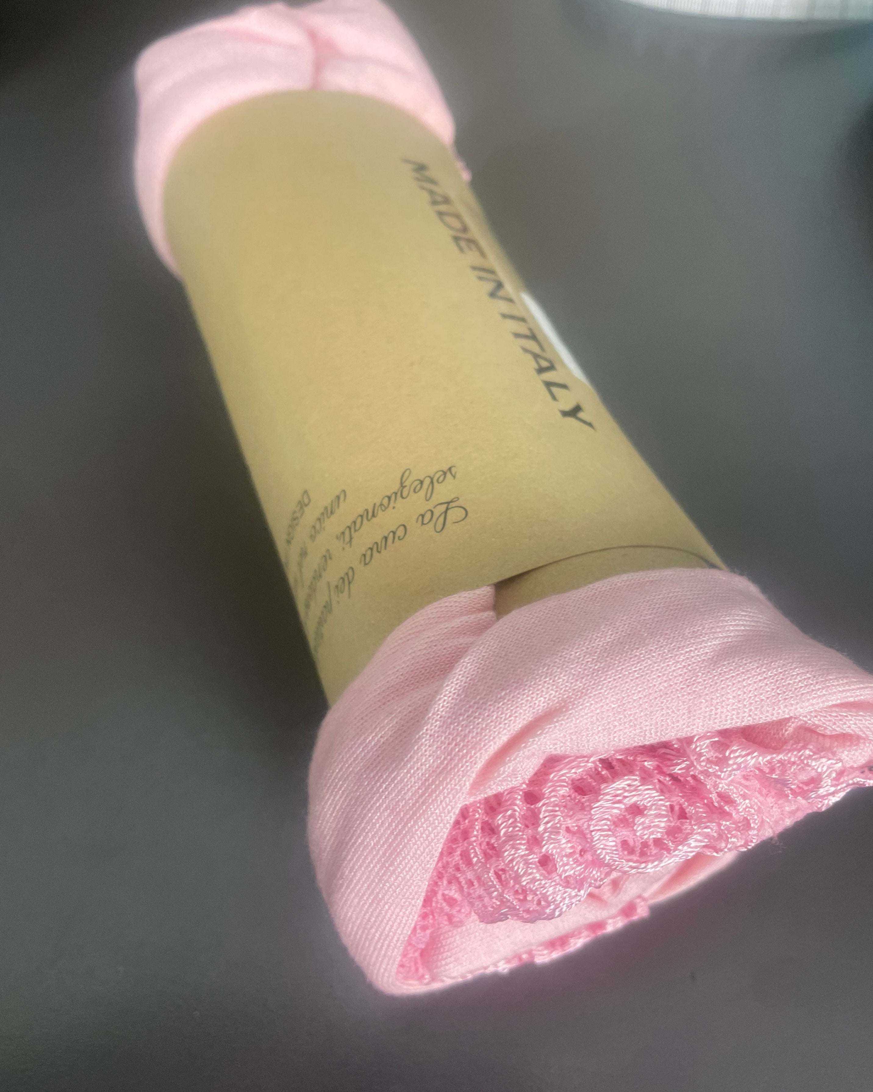 T-shirt dentelle plié en rouleau made in italy viscose et elasthane