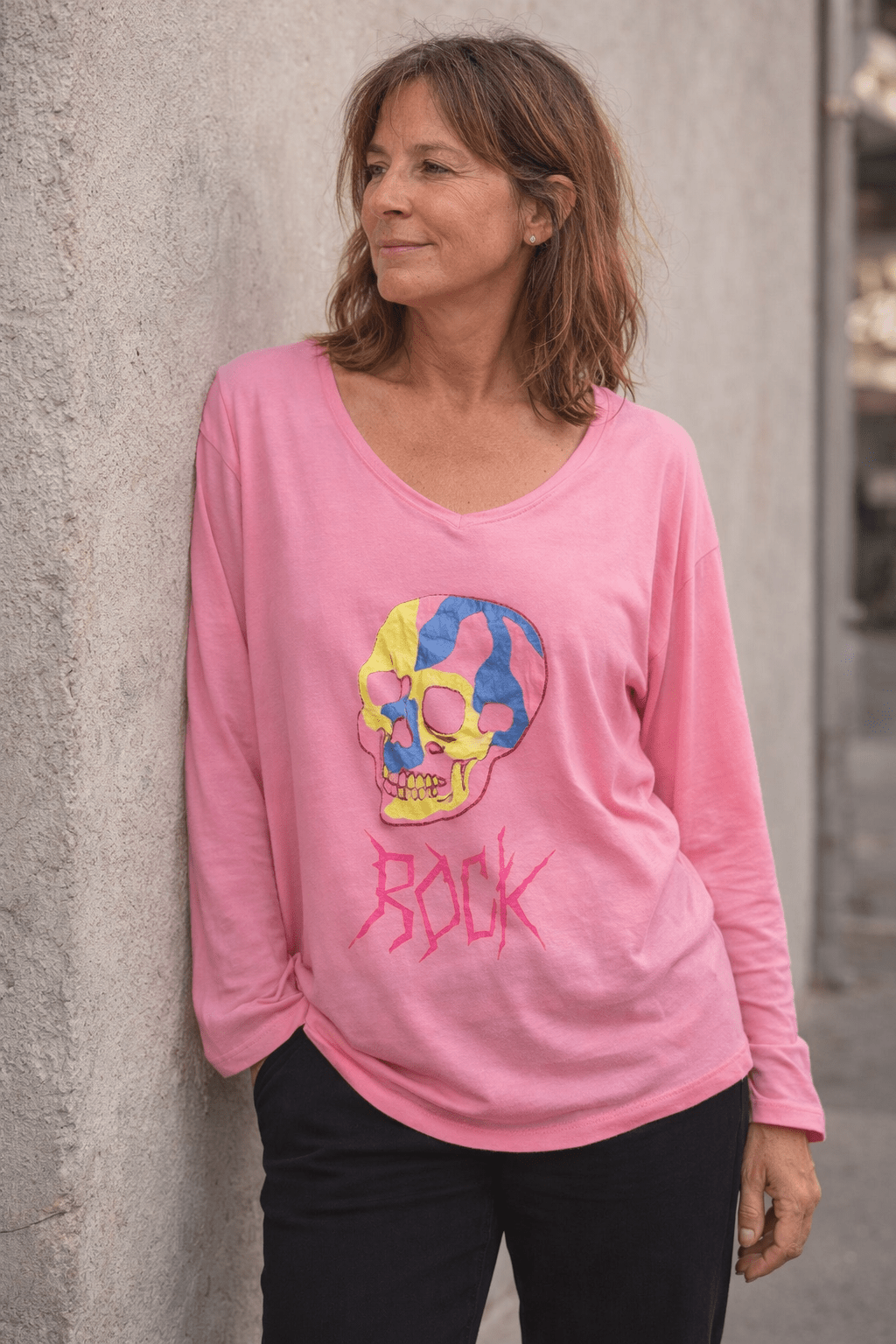 T-shirt Rock Skull rose à manches longues, vue portée