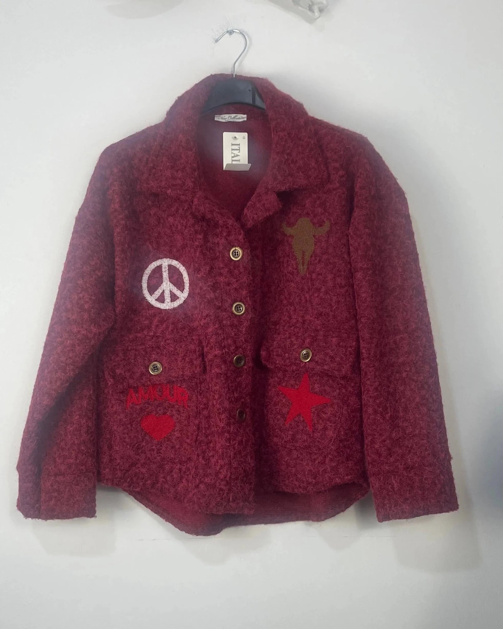 Veste Badges bordeaux avec poches, vue de face