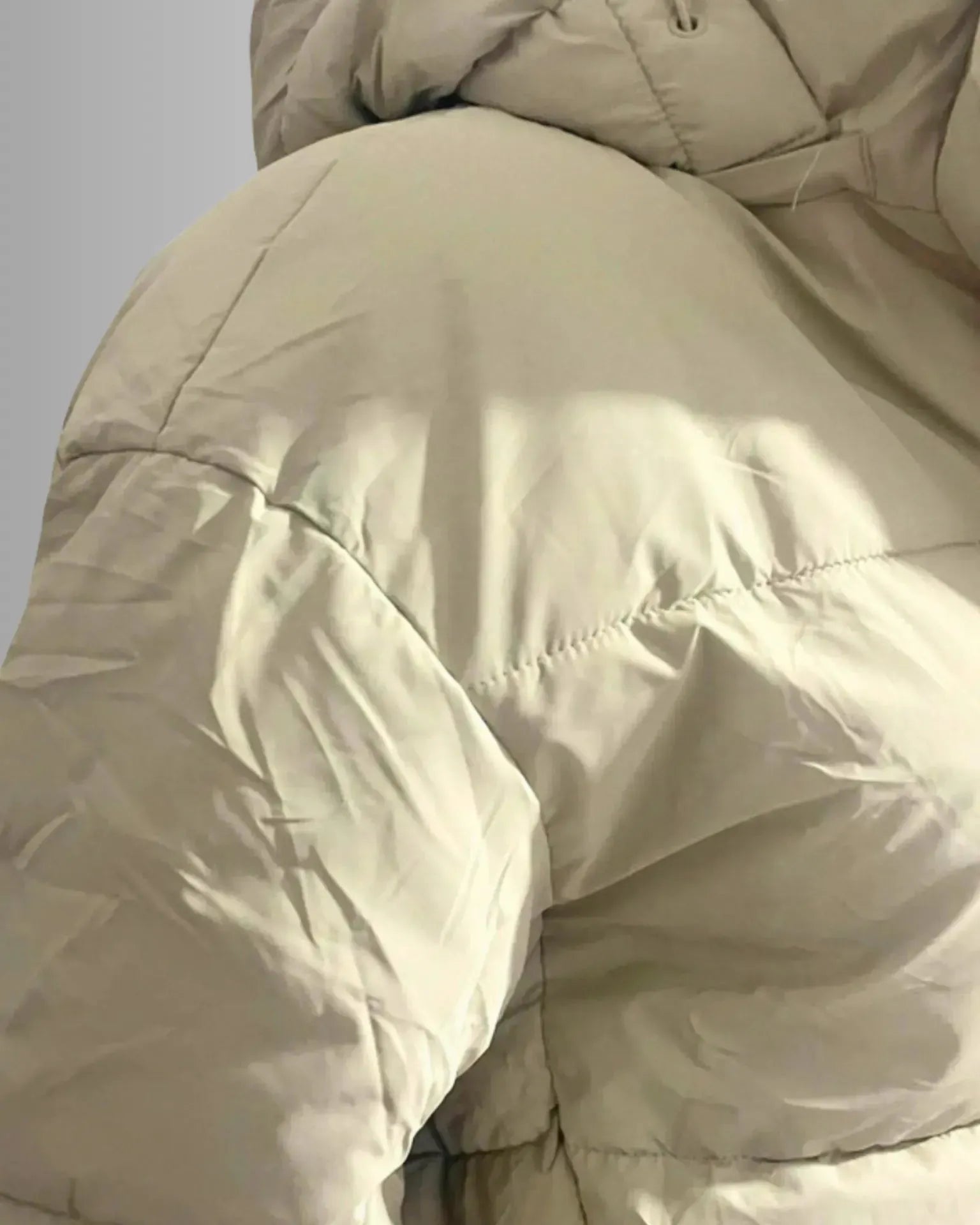 Doudoune satinée femme beige courte avec capuche amovible, Made in Italy