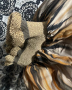 Zoom manche tunique Giulia avec finition dorée scintillante et tissu fluide à imprimé baroque