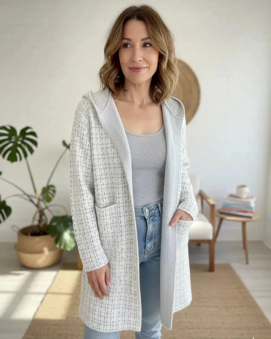  manteau blanc Élora, tombé fluide et finition scintillante subtile