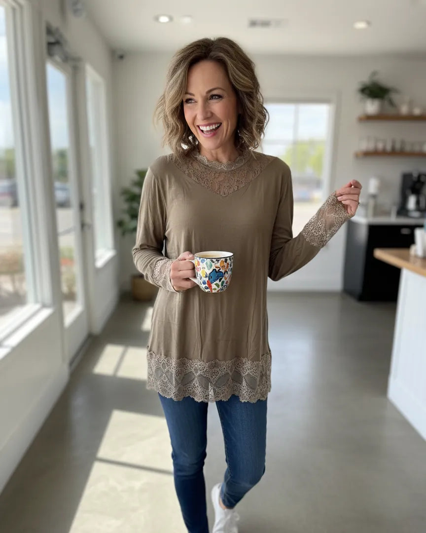 rouleau dentelle  camel femme grande taille avec col dentelle