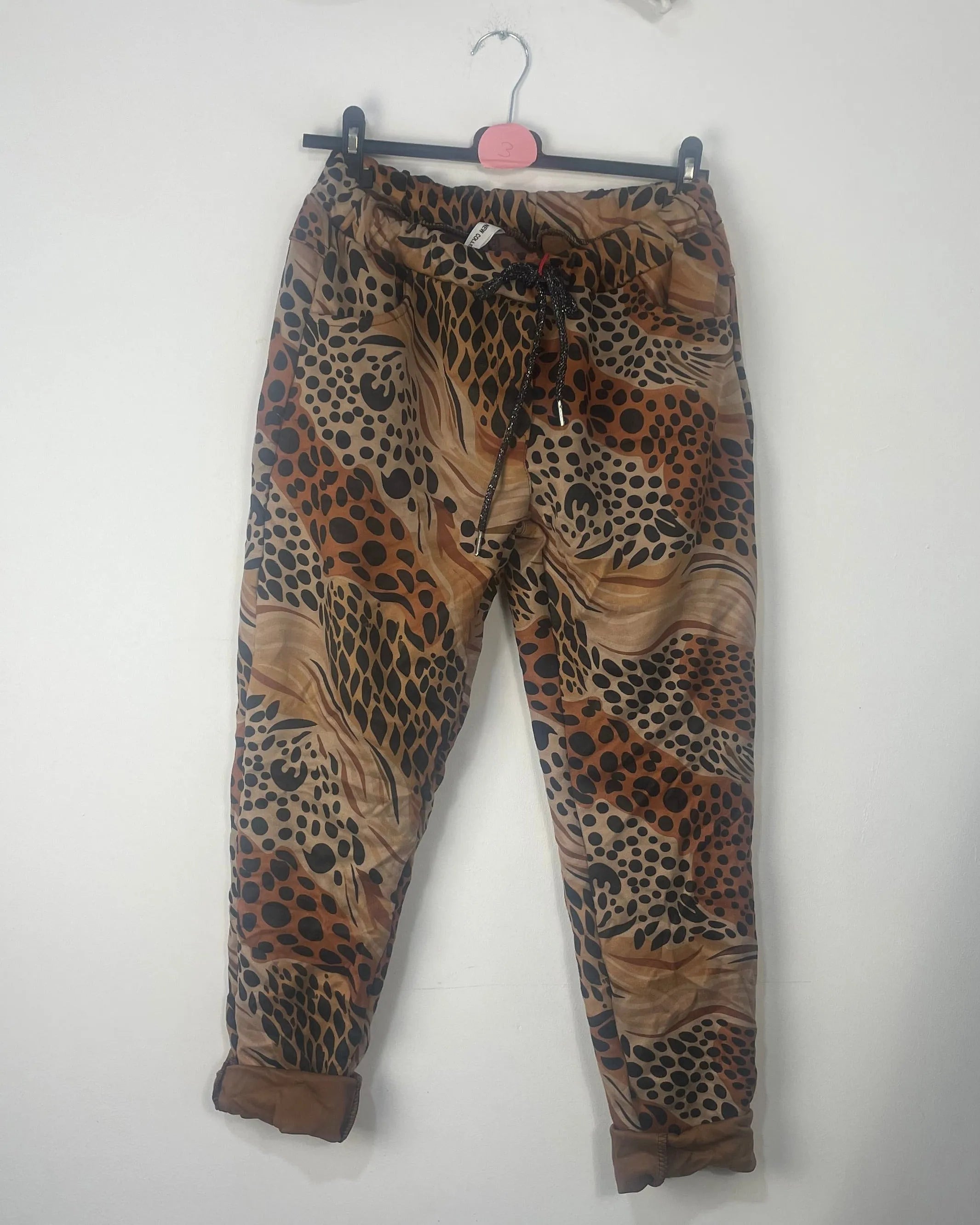 pantalon suédine motif animalier caramel femme