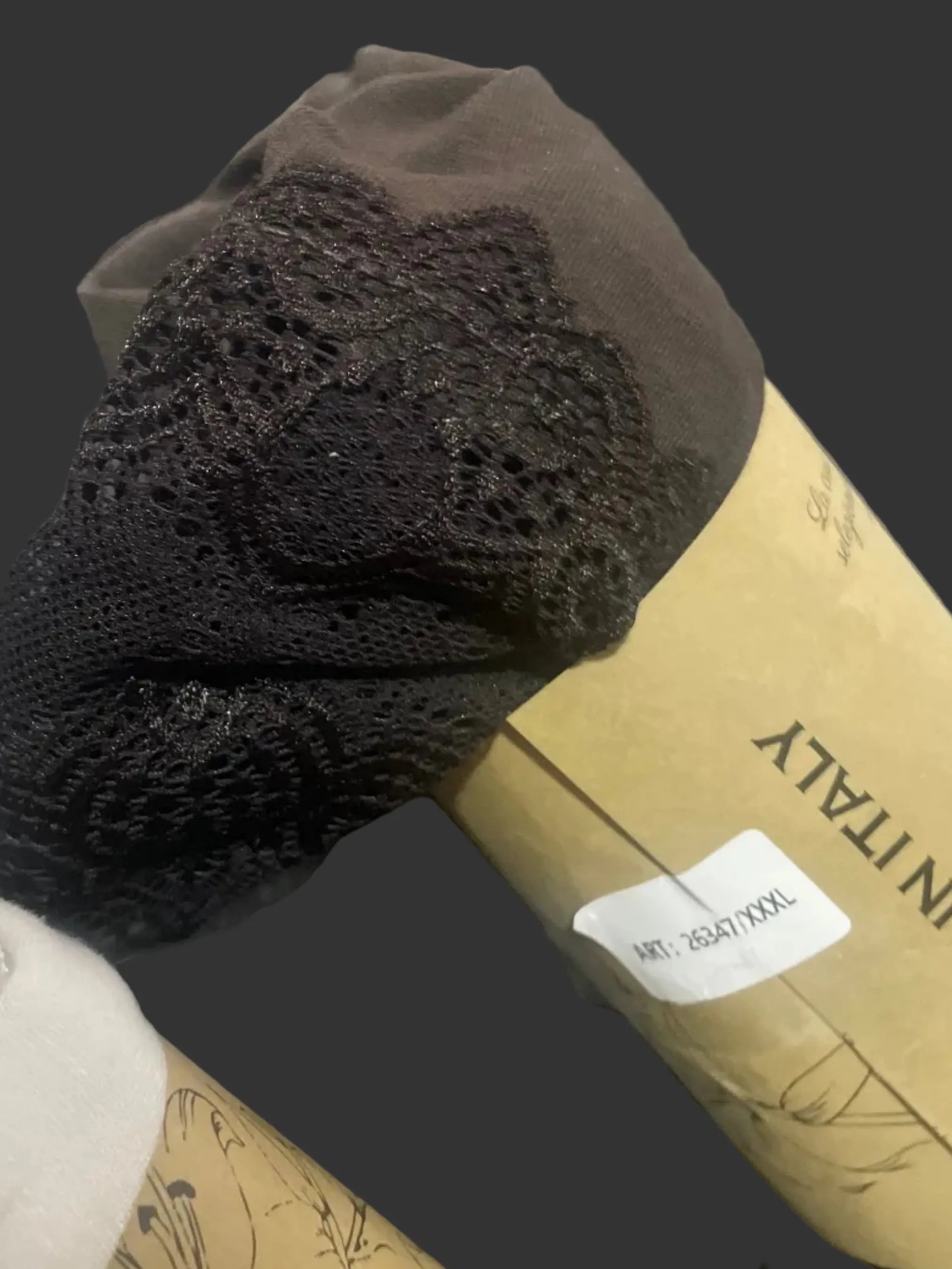 Dentelle raffinée au col, top femme grande taille