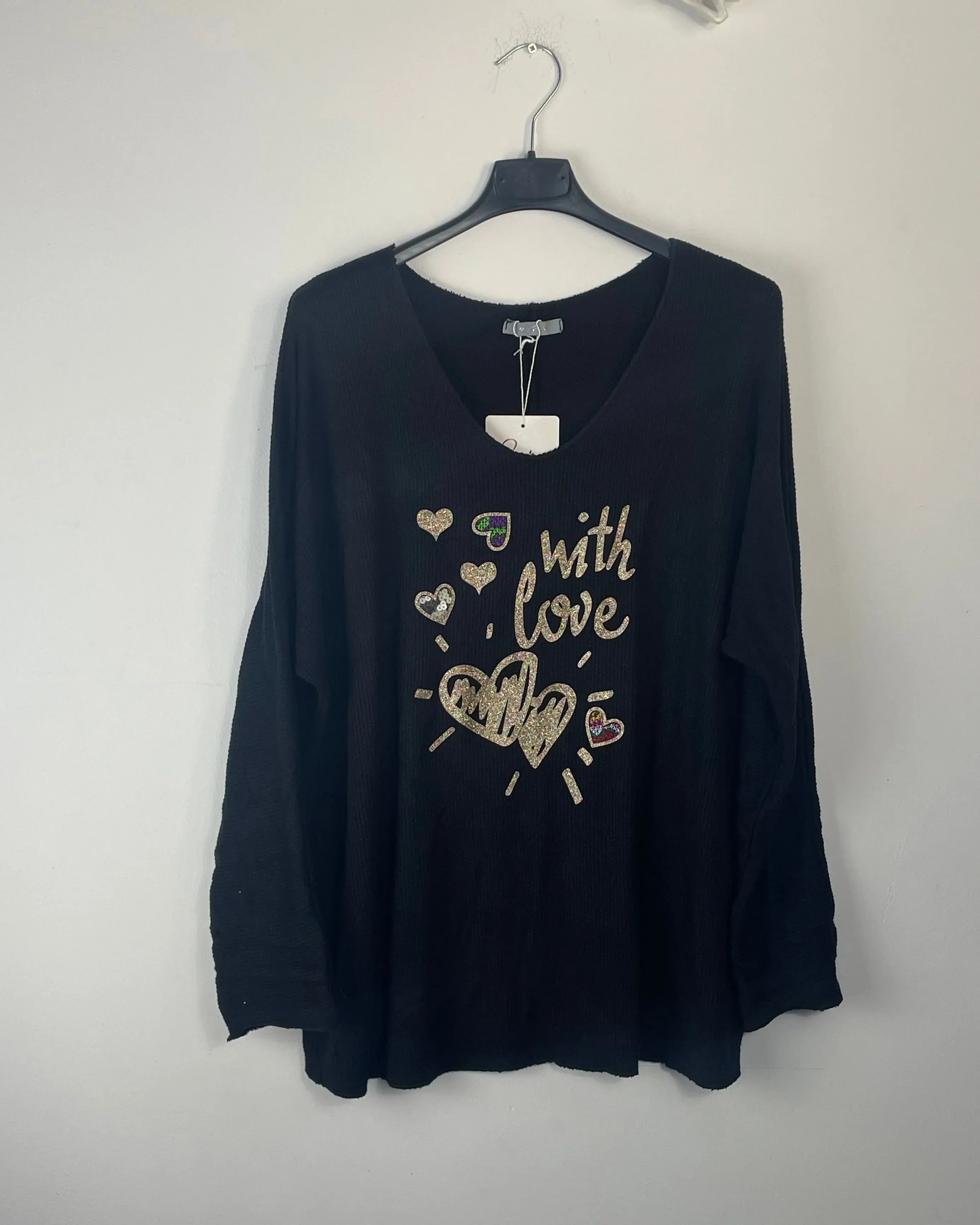 Pull léger motif With Love cœurs strass coupe confortable noir