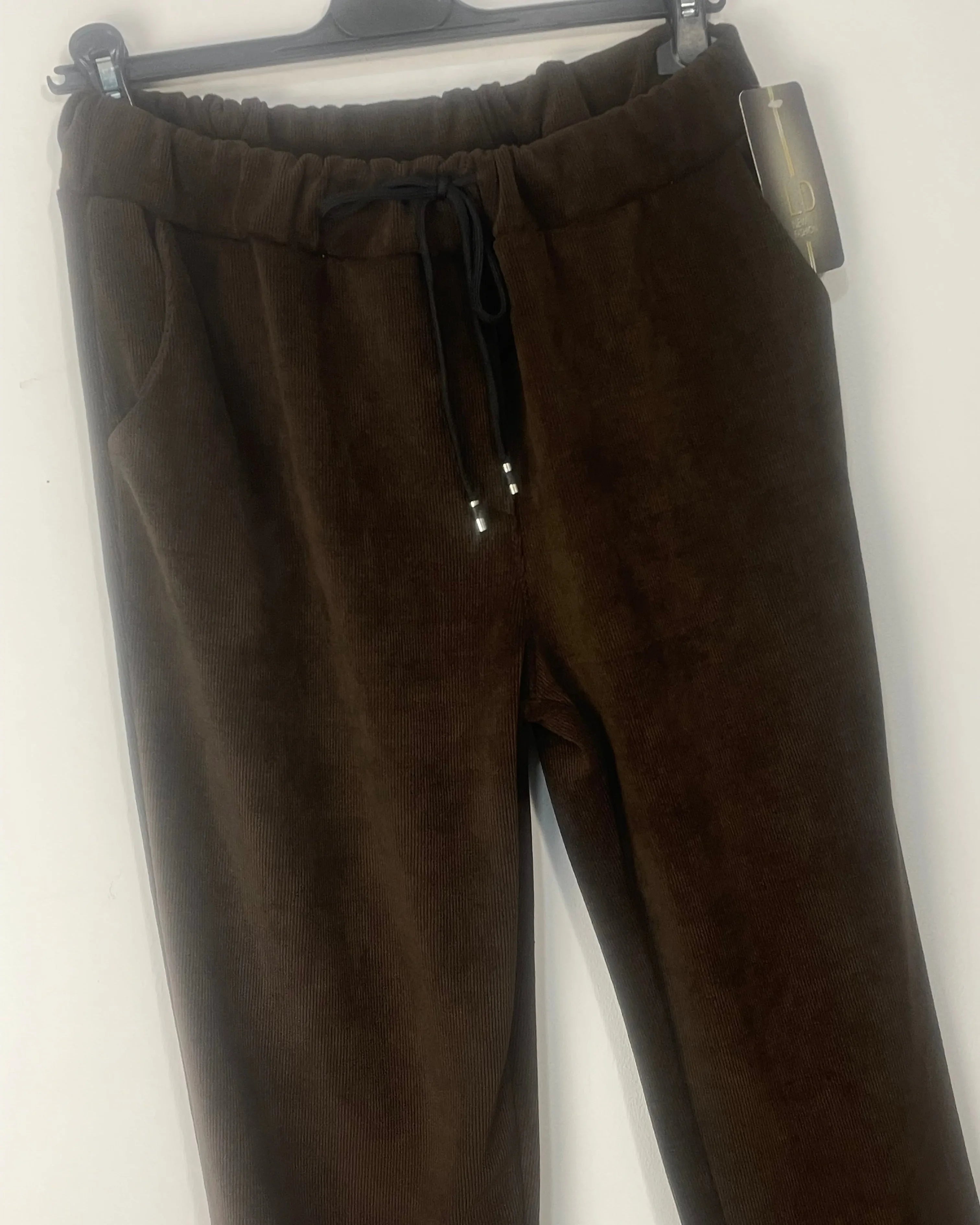 Détail taille élastique pantalon